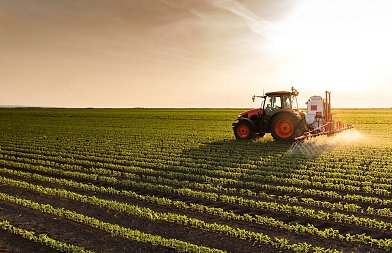 Αγώνας δρόμου και κινήσεις απεγκλωβισμού της κυβέρνησης από το σκάνδαλο του ΟΠΕΚΕΠΕ