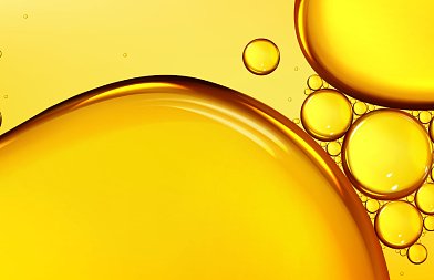 Οι τιμές ελαιολάδου λίγο πριν την ολοκλήρωση της συγκομιδής, παιχνίδια εμπόρων με οξύτητα καταγγέλλουν παραγωγοί