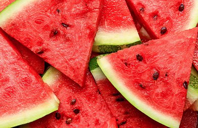 Οι τιμές στα καρπούζια θερμοκηπίου που βγήκαν στην αγορά, προβλήματα λόγω βροχών έχουν τα χαμηλής κάλυψης