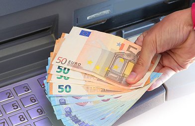 Άμεση αποδέσμευση τραπεζικών λογαριασμών κάνει η ΑΑΔΕ, ευκαιρία για χιλιάδες οφειλέτες, με ποιες προϋποθέσεις μπορεί να γίνει