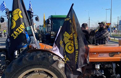 Κινητοποίηση αγροτών με τρακτέρ στο κέντρο της Λάρισας, ποια τα αιτήματά τους