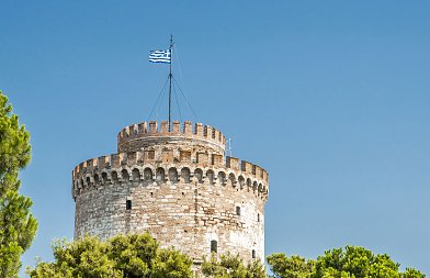 Με αφορολόγητο 20.000 ευρώ και δάνεια επιχειρεί η κυβέρνηση να αλλάξει το κλίμα στους αγρότες – Καζάνι που βράζει ο αγροτικός χώρος