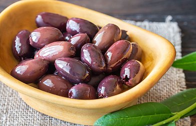 Πώς να αποθηκεύσετε τις επιτραπέζιες ελιές για να διατηρήσουν την αξία τους