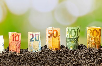 Ανακοίνωσε ο Επίτροπος Χάνσεν κονδύλι 1,5 δις ευρώ για ενίσχυση αγροτών της ΕΕ στα λιπάσματα, αντιδράσεις αγροτικών οργανώσεων
