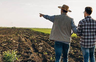 Χωρίς πιστοποίηση η ΑΑΔΕ, καμιά δέσμευση ΥπΑΑΤ για χρονοδιάγραμμα πληρωμών και για 160 εκ. ευρώ που θα έδιναν μέσω Οικολογικών