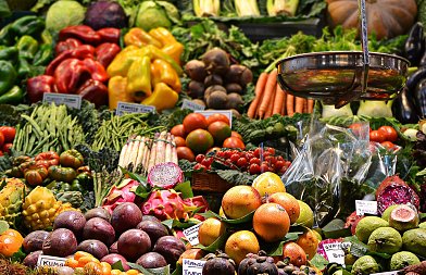 Πωλητές λαϊκών αγορών: Σε διαβούλευση ρυθμίσεις για το τεκμαρτό εισόδημα