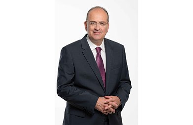 Άνω κάτω στην κυβέρνηση με το «πτυχίο» Λαζαρίδη, θέλει να επιστρέψει τα χρήματα ο υφυπουργός ΑΑΤ