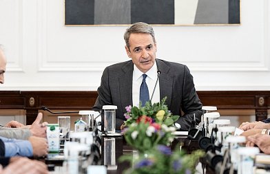 Αυτοί είναι οι 25 αγρότες και κτηνοτρόφοι που συνάντησε ο Μητσοτάκης στο Μέγαρο Μαξίμου