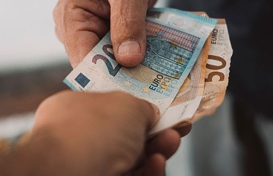 Σε πληρωμή 1,4 εκατ. ευρώ προχώρησε η ΑΑΔΕ, αφορά οφειλές παλαιών ενισχύσεων