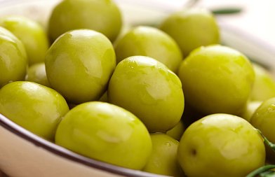 Ανακοινώθηκαν οι πρώτοι τιμοκατάλογοι για τις πράσινες ελιές Χαλκιδικής, απογοήτευση παραγωγών