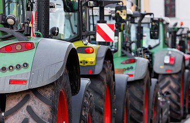 Κινητοποίηση και μπλόκο στήθηκε πάνω στην Εγνατία Οδό από αγρότες στην Ηγουμενίτσα