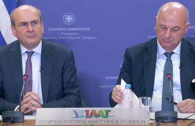 Ρεύμα στα 8,5 λεπτά, οικονομική στήριξη 160 εκ. ευρώ, επιστροφή ΕΦΚ στην αντλία και αποζημιώσεις ΕΛΓΑ στο 100%: τα μέτρα για αγρότες