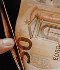 Μειωμένο κονδύλι, κατά 117,1 εκατ. ευρώ, είχε η «κουρεμένη» πληρωμή που έκανε τον Μάιο η ΑΑΔΕ