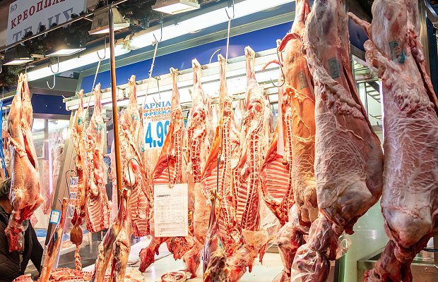 Ο Σάββας Κεσίδης, πρόεδρος ΠΟΚΚ, λέει στον ΑγροΤύπο γιατί δεν μπορεί να εφαρμοστεί αναγραφή τιμής στο ταμπελάκι κρεοπωλείου