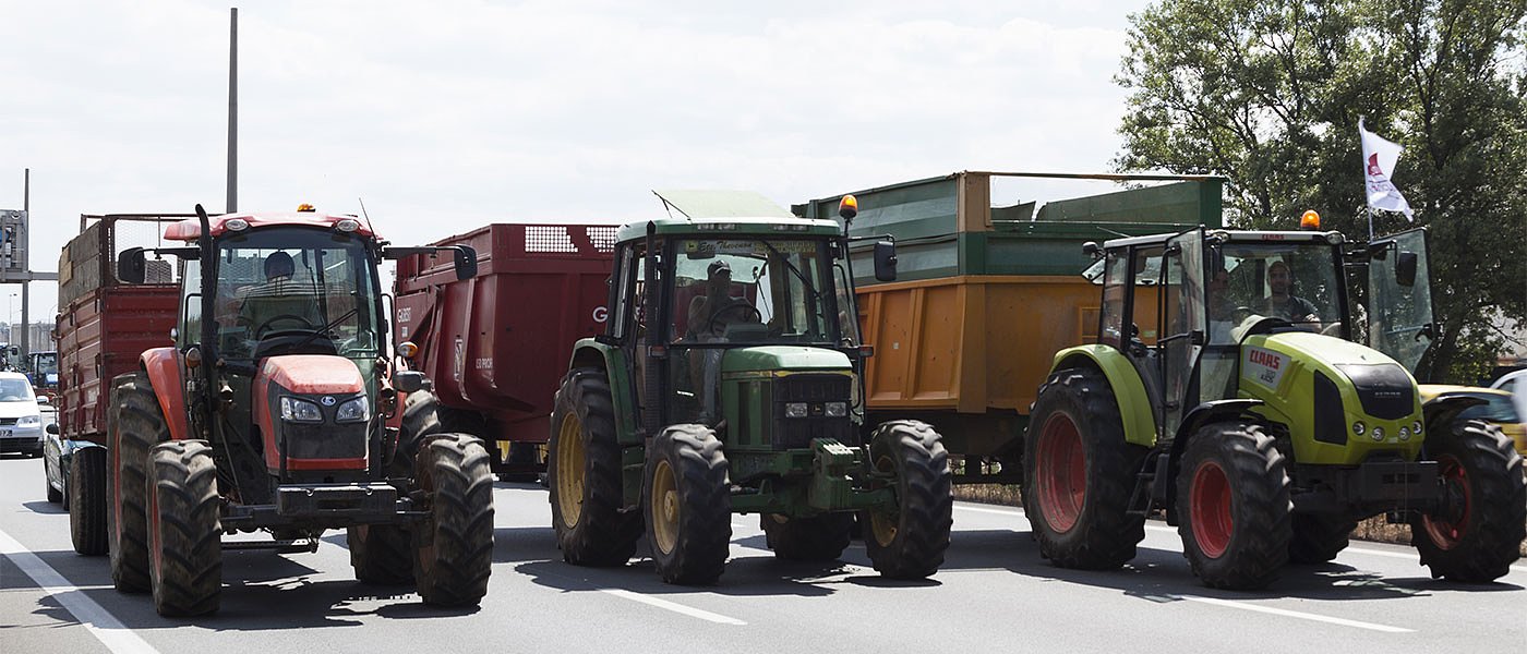 Μένουν στον κόμβο Πλατυκάμπου οι αγρότες των παρακάρλιων χωριών