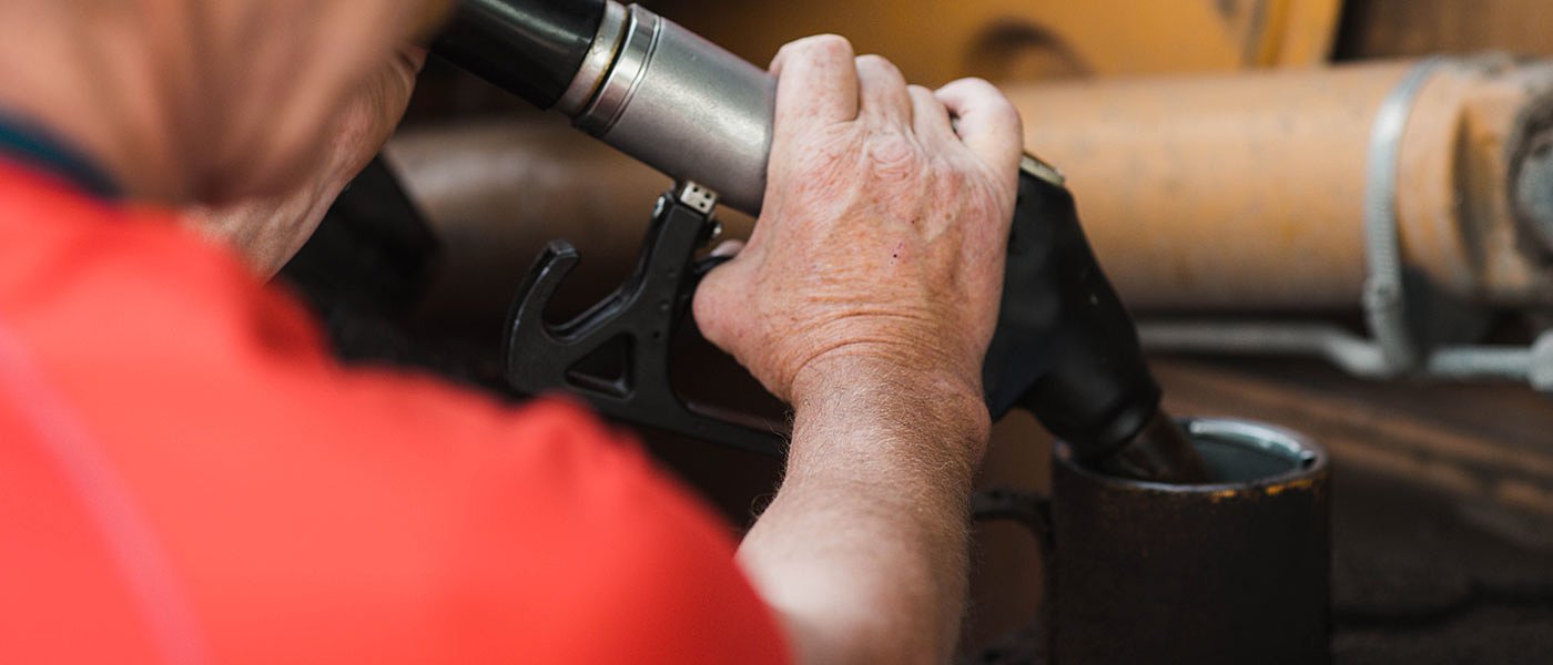 Τιμή diesel πάνω από 2 ευρώ το λίτρο, καμιά μείωση φόρου λέει η κυβέρνηση