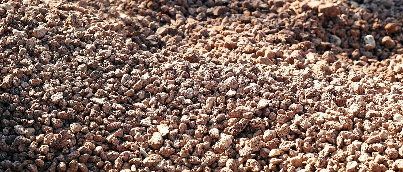 Οργανοχημικά λιπάσματα: Τι πραγματικά είναι και πώς δρουν στο έδαφος