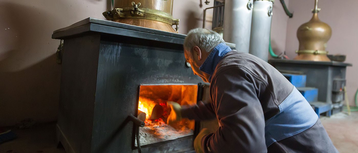 Τι πρέπει να κάνουν το 2023 όσοι θέλουν να παράγουν τσίπουρο