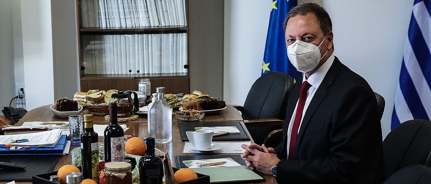 Πιέσεις Λιβανού για νέα εξαίρεση αγροτών από τέλος επιτηδεύματος, επιβεβαίωση ΑγροΤύπου