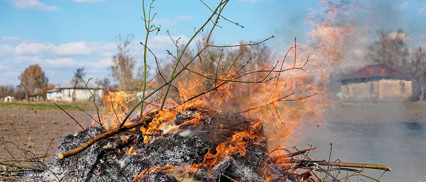Μέτρα που πρέπει να ακολουθούν όσοι κάνουν καύση υπολειμμάτων κλαδεμάτων