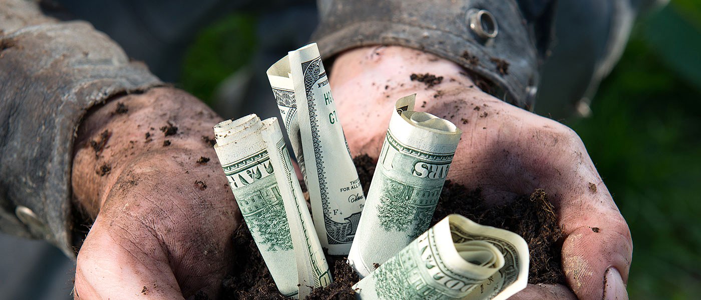 Σε εκκρεμότητα οι μισές μεταβιβάσεις δικαιωμάτων, πότε πληρώνονται β δόση τσεκ-εξισωτική