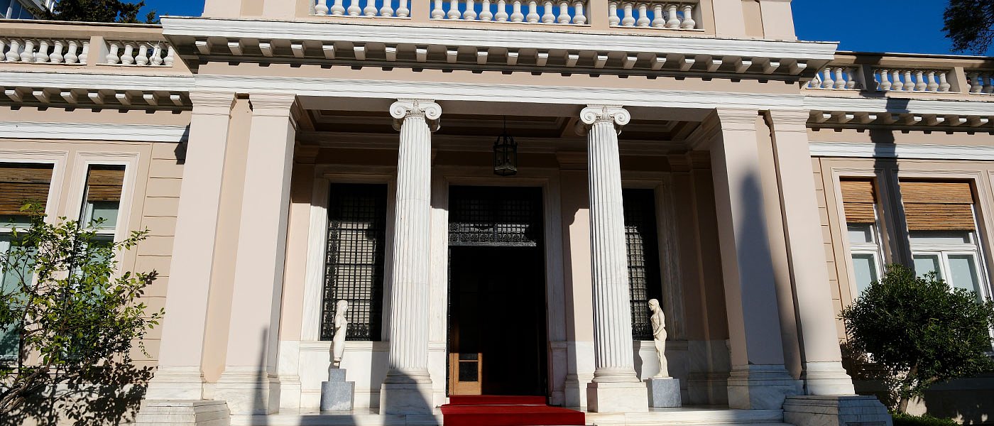 Προγραμματισμός πληρωμών, ενισχύσεις κτηνοτρόφων και επιδότηση λιπασμάτων, συζητήθηκαν στο Μαξίμου υπό τον πρωθυπουργό