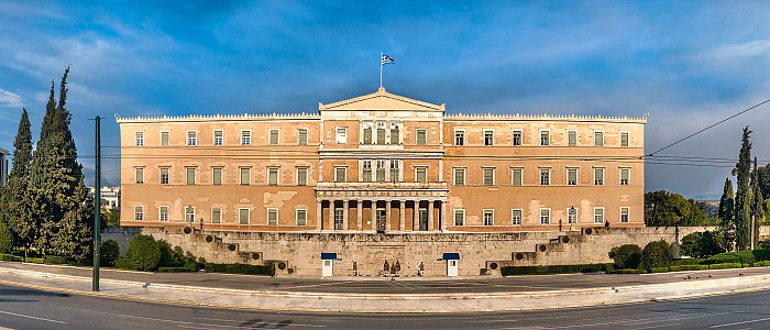 Θύελλα αντιδράσεων στη Βουλή για την τροπολογία Δικαιοσύνης - fast track  για υπόδικους βουλευτές του ΟΠΕΚΕΠΕ