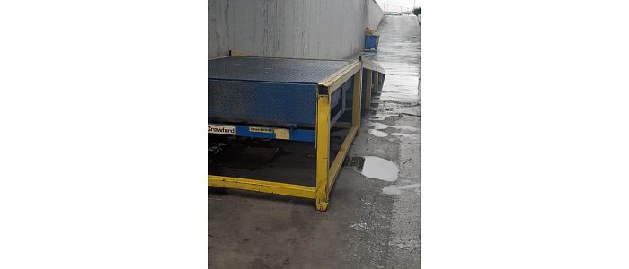 Πωλείται υδραυλική ράμπα βαρέως τύπου