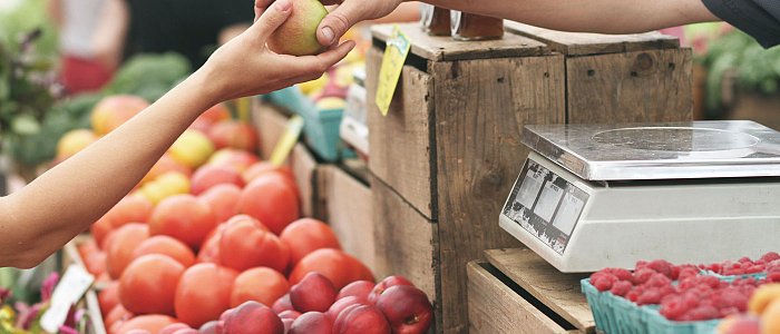 Νέοι ΚΑΔ και ψηφιακή βεβαίωση – Ειδικές κατηγορίες για πωλητές υπαίθριου εμπορίου και online στο Μητρώο