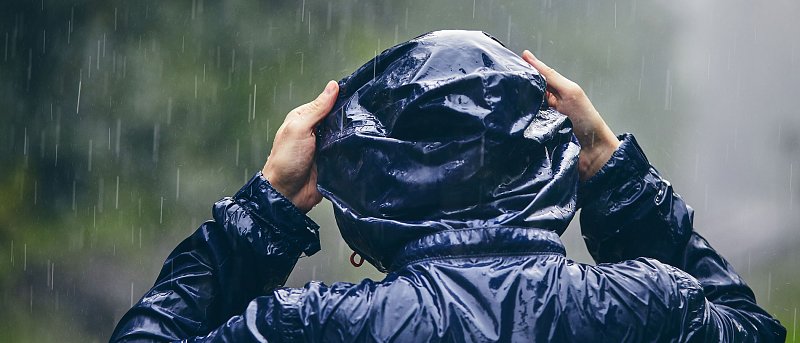 Βροχές και καταιγίδες τοπικά ισχυρές θα έχουμε το επόμενο διήμερο, ποιες περιοχές θα πλήξουν τα έντονα καιρικά φαινόμενα