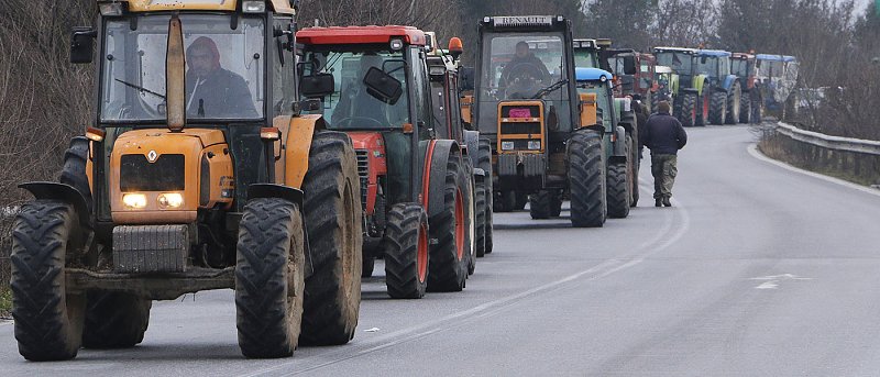 Όλα τα νεότερα για τις αγροτικές κινητοποιήσεις και τα μπλόκα