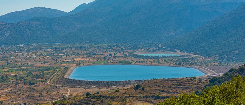 Πότισμα και πισίνες: Οι αγρότες στα νησιά αναζητούν νερό για καλλιέργειες – Πίεση και των κτηνοτρόφων από έλλειψη νερού στα νησιά