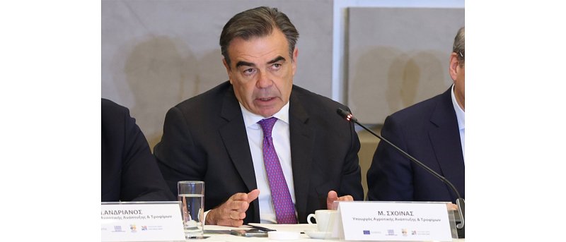 Ο Ιταλός υπουργός Γεωργίας θα συναντηθεί με Μαργαρίτη Σχοινά στην Αθήνα, για ενίσχυση συνεργασίας στον αγροτικό τομέα